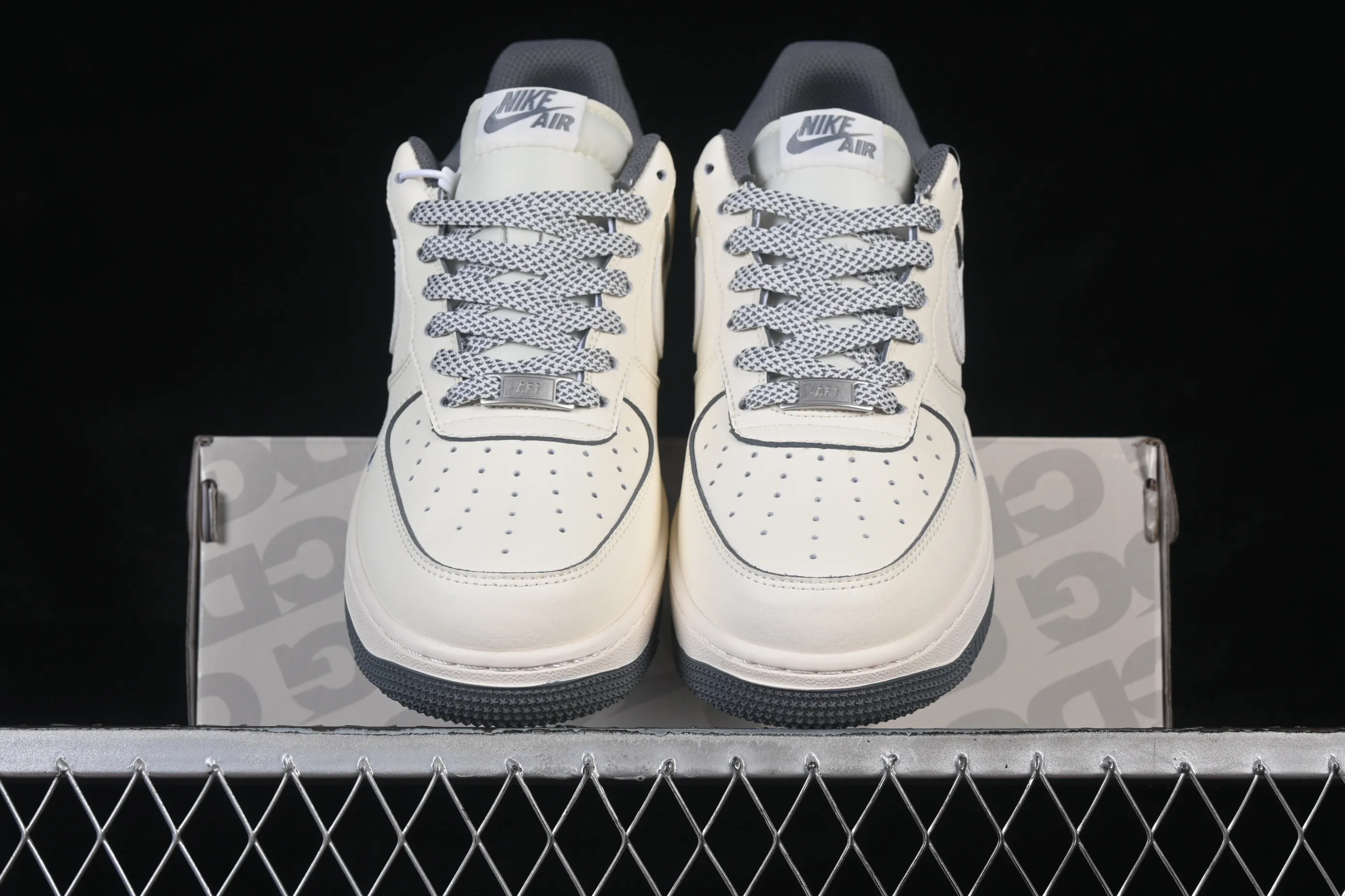 All categories Nk Air Force 1 Air Force series Nk Air Force 1 Low Air Force low top Nike Air Force 1'07 Low North Face co-branded beige mesh Air Force 1 low top casual sneakers JP8028-058